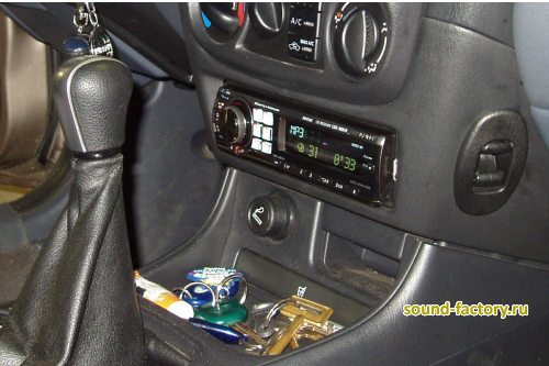 Уставновка: Автомагнитола в Nissan Almera Classic Установка: Автомагнитола в Nissan Almera Classic